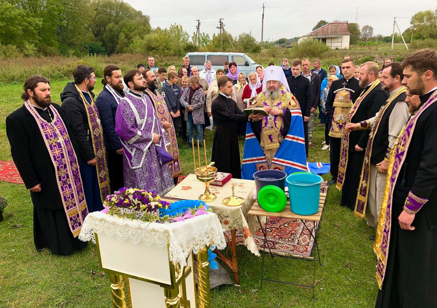 Община в селе. Село Кошары Волынь. Кошары храм. Благочинный Старовыжевского района Владимир Волынской епархии УПЦ. Православная Волынь.