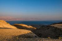 Мертвое море (оно же на местном наречии просто Соленое море) в закатный час